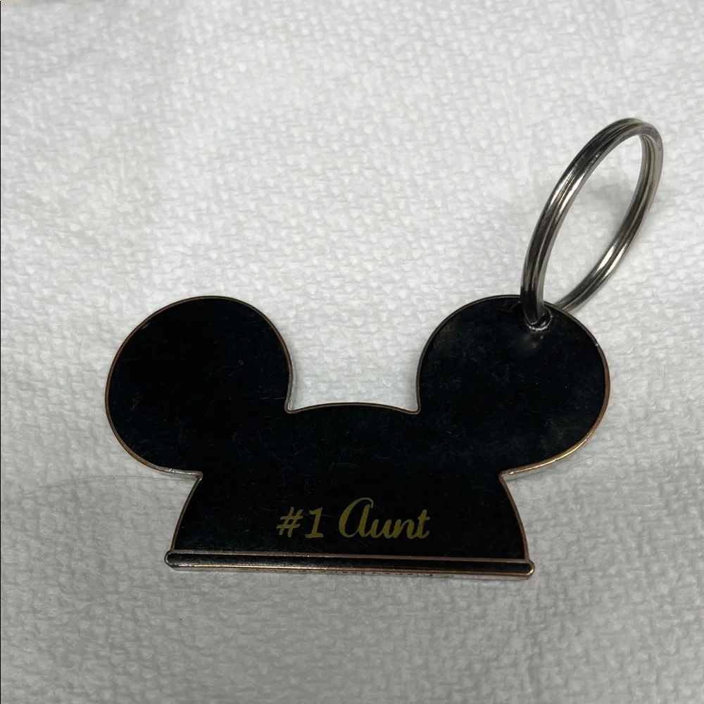 Disney Parks #1 Aunt Mickey mouse keychain Walt Disney World Collectable